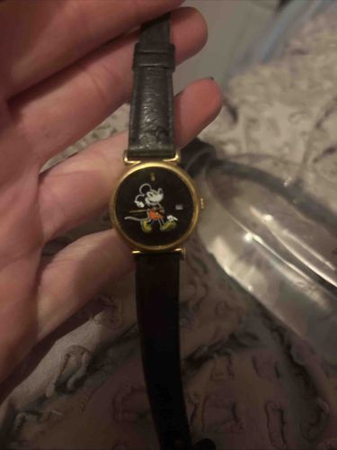 Vintage Mickey Mouse 'Gloves as Hands' Wristwatch