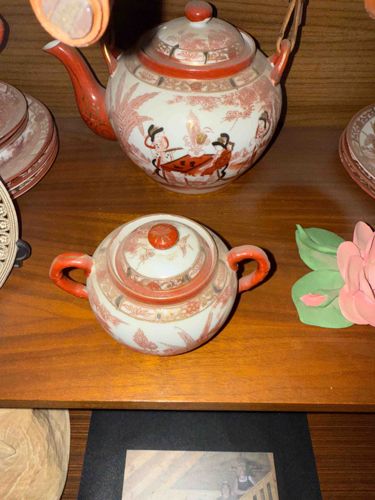 Japanese Imari-Style Teapot and Sugar Bowl Set (Partial)