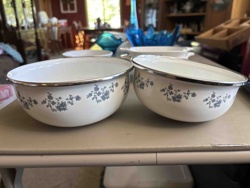 Vintage Enamelware Mixing Bowls with Floral Pattern
