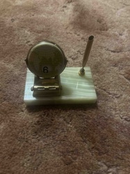 Vintage Onyx Perpetual Desk Calendar with Pen Holder