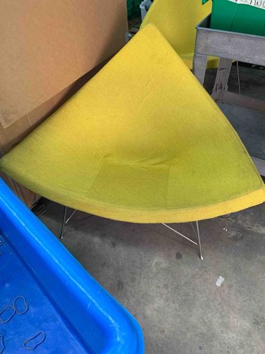 Mid-Century Modern Quarter-Round Lounge Chair