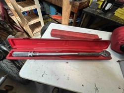 Click-Type Torque Wrench with Case