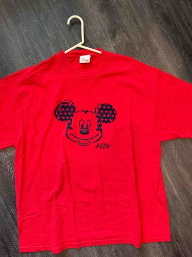 Disney Mickey Mouse 2004 Graphic T-Shirt