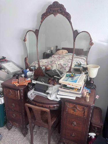 Antique Art Deco/Victorian Style Vanity with Tripartite Mirror