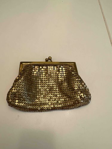 Vintage Goldmesh Kiss-Lock Change Purse