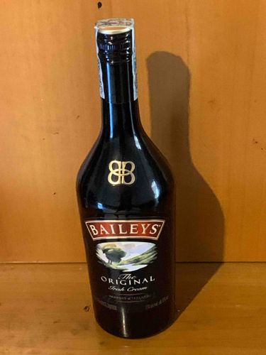 Baileys The Original Irish Cream Liqueur (750ml bottle)