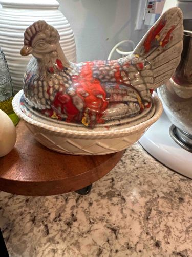 Ceramic Hen-on-Nest Dish