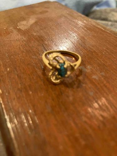 Vintage 14K Gold Filigree Ring with Oval Turquoise Cabochon
