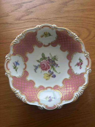 Scalloped Porcelain Pedestal Bowl with Floral and Gilt Decoration