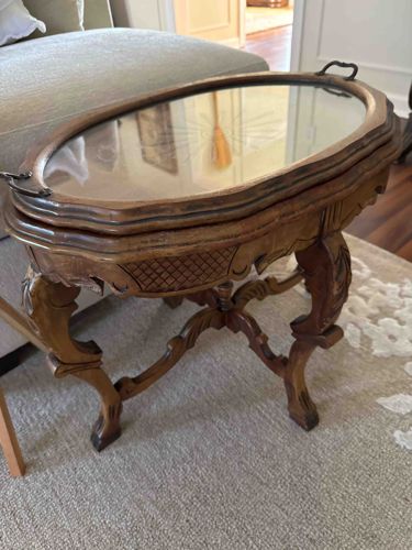 French Provincial Style Scalloped Tray-Top Coffee Table