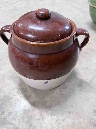 Two-Tone Stoneware Bean Pot with Lid