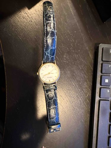 Seiko Quartz Analog Wristwatch with Blue Croc-Embossed Leather Strap