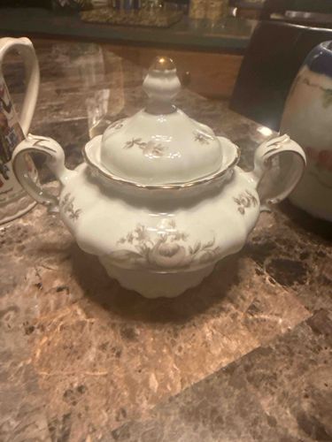 Porcelain Lidded Sugar Bowl with Gold Trim