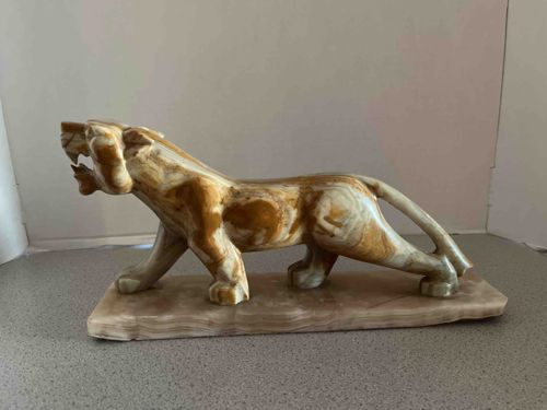 Carved Onyx or Tiger's Eye Alabaster Tiger Sculpture