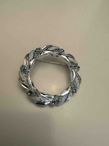 Vintage Silver-Tone Wreath Brooch with Aquamarine Rhinestones