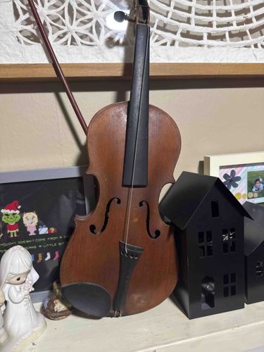 Vintage Acoustic Violin with Bow