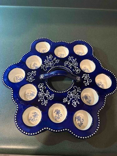 Temptations Ceramic Egg Tray with Handle