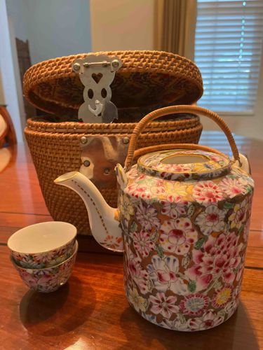 Vintage Japanese Rose Medallion Style Travel Tea Set with Wicker Carrier