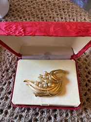 Gold-Tone Faux Pearl Brooch in Red Silk Box