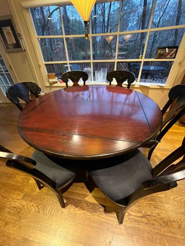 Oval Pedestal Dining Table with Matching Chairs