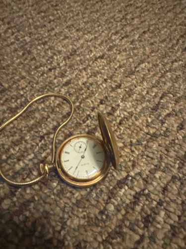 Gold-Toned Hunter Case Pocket Watch with Quartz Movement