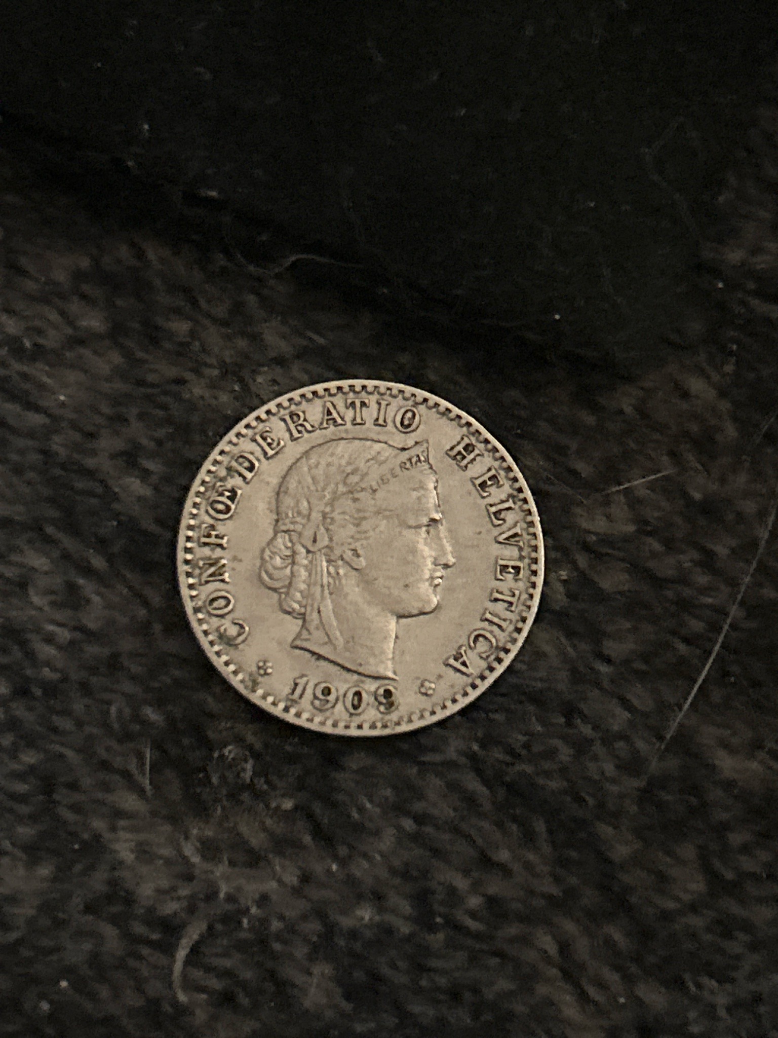 Submitted photo of Swiss 1909 Franc (not authenticated)