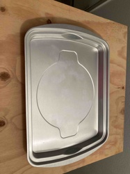 Nordic Ware Two-In-One Covered Cake Pan with Cut-N-Serve Lid