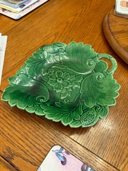 Majolica Leaf Dish