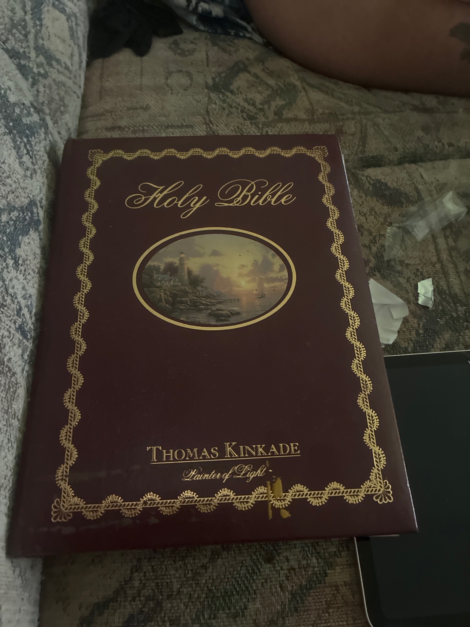 Submitted photo of Thomas Kinkade Illustrated Holy Bible (not authenticated)