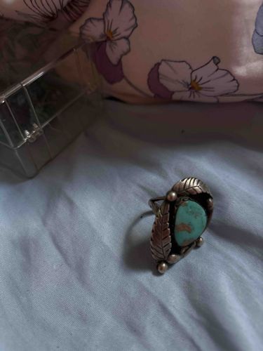 Turquoise and Silver Leaf Design Ring
