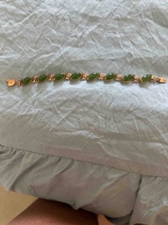 Vintage Gold Tone and Green Jade Cabochon Link Bracelet