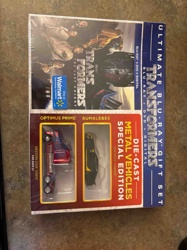 Transformers Ultimate Blu-ray Gift Set with Die-Cast Metal Vehicles (The Last Knight)