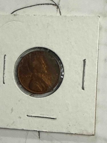 1940s Lincoln Wheat Cent in 2x2 Coin Holder
