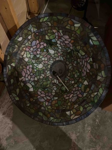 Tiffany-style Stained Glass Hanging Lamp Shade with Floral Motif
