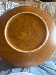 Monmouth Pottery 'Maple Leaf' Oven Proof Dish or Plate (underside)
