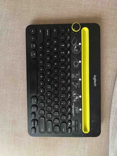 Logitech Multi-Device Wireless Keyboard (K380 style)