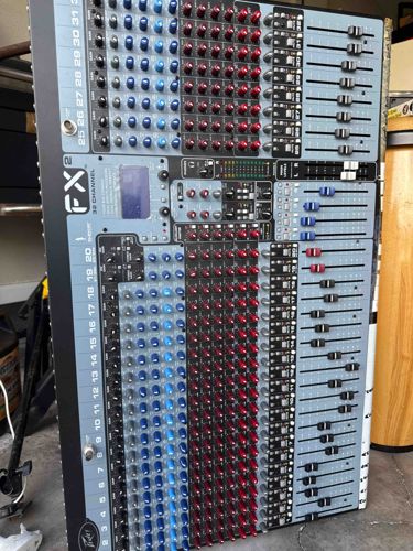 Peavey FX2 32-Channel Mixer