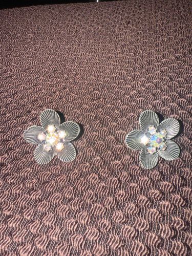 Pair of Vintage Flower Cluster Clip-On Earrings