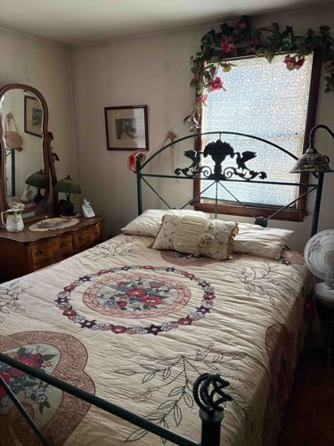Quilted Bedspread with Floral Medallion Design