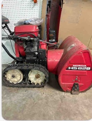 Honda HS828 Snow Blower