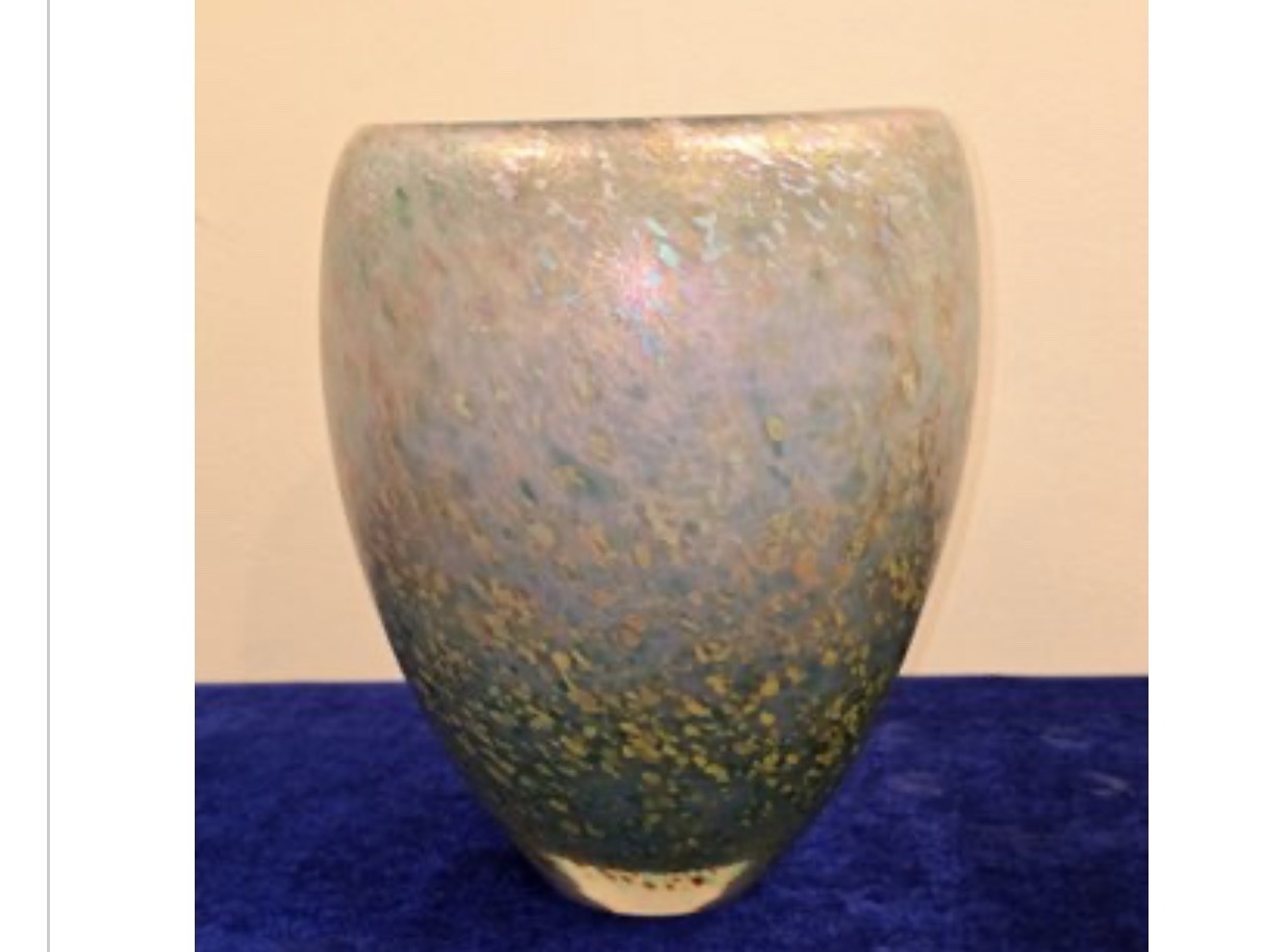 Submitted photo of Iridescent art glass vase (unauthenticated)
