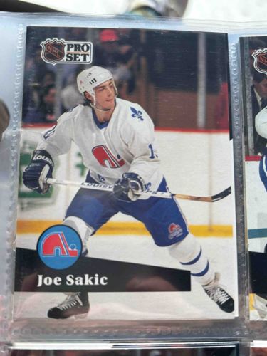 1990-91 Pro Set Joe Sakic Hockey Card