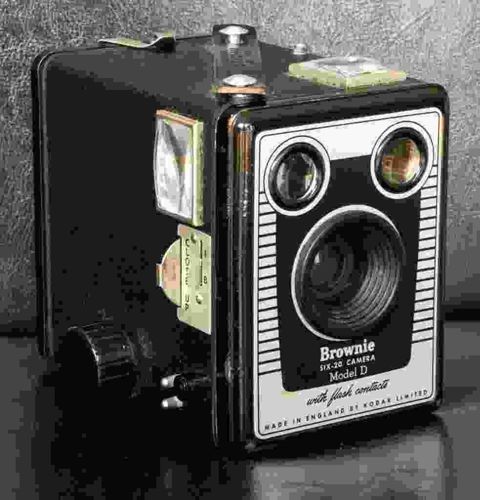 Kodak Brownie Six-20 Model D Box Camera