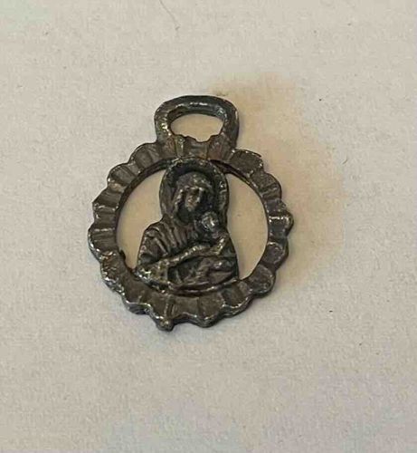 Madonna and Child Scalloped Charm