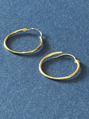0.75 Inch Gold Hoop Earrings