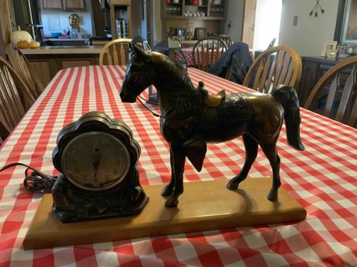 Vintage United Clock Corp. Model 311 Western Horse Mantle Clock
