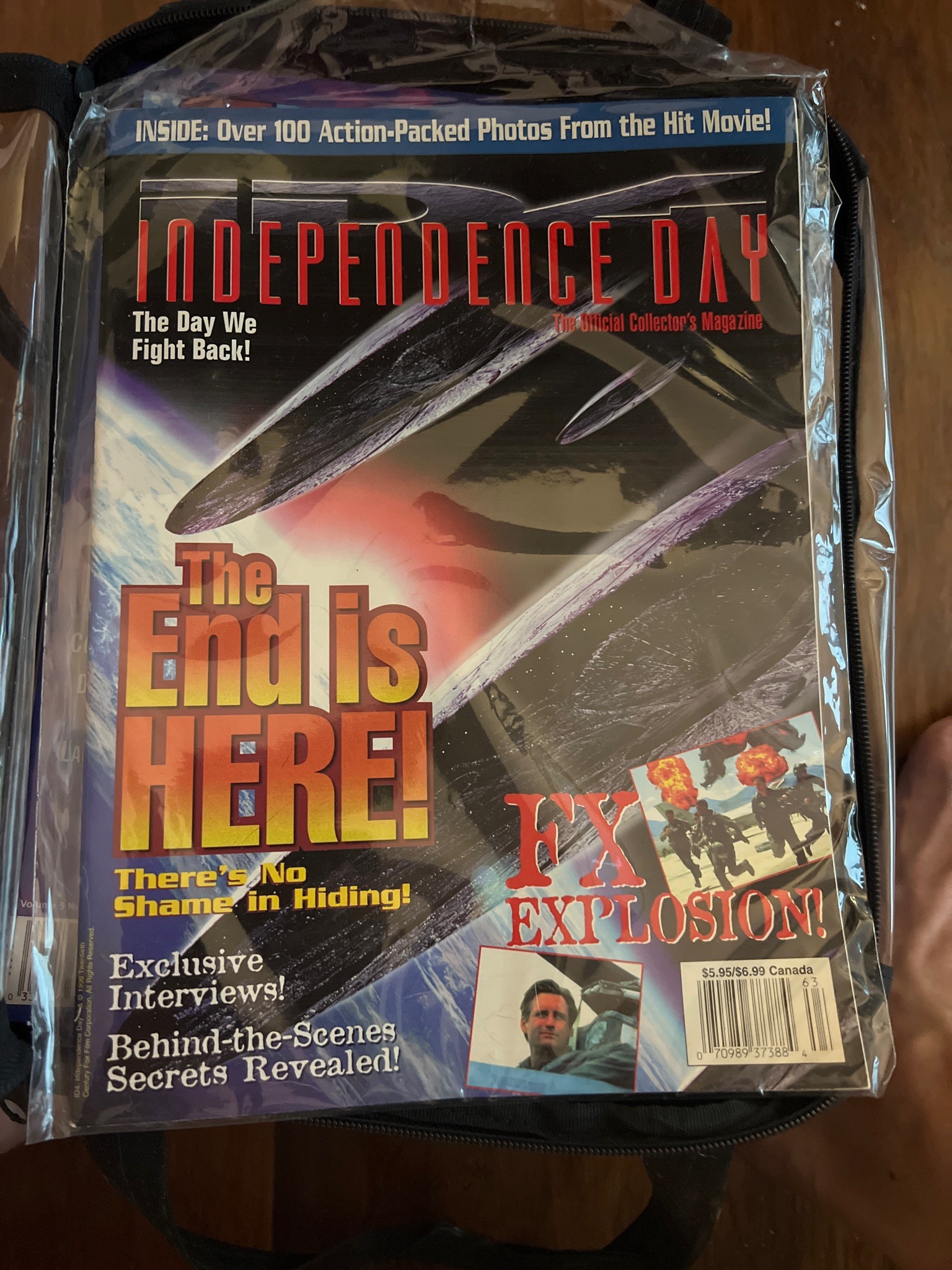 Submitted photo of Independence Day The Official Collector's Magazine (not authenticated)