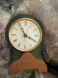 Quartz Mantle/Desk Clock