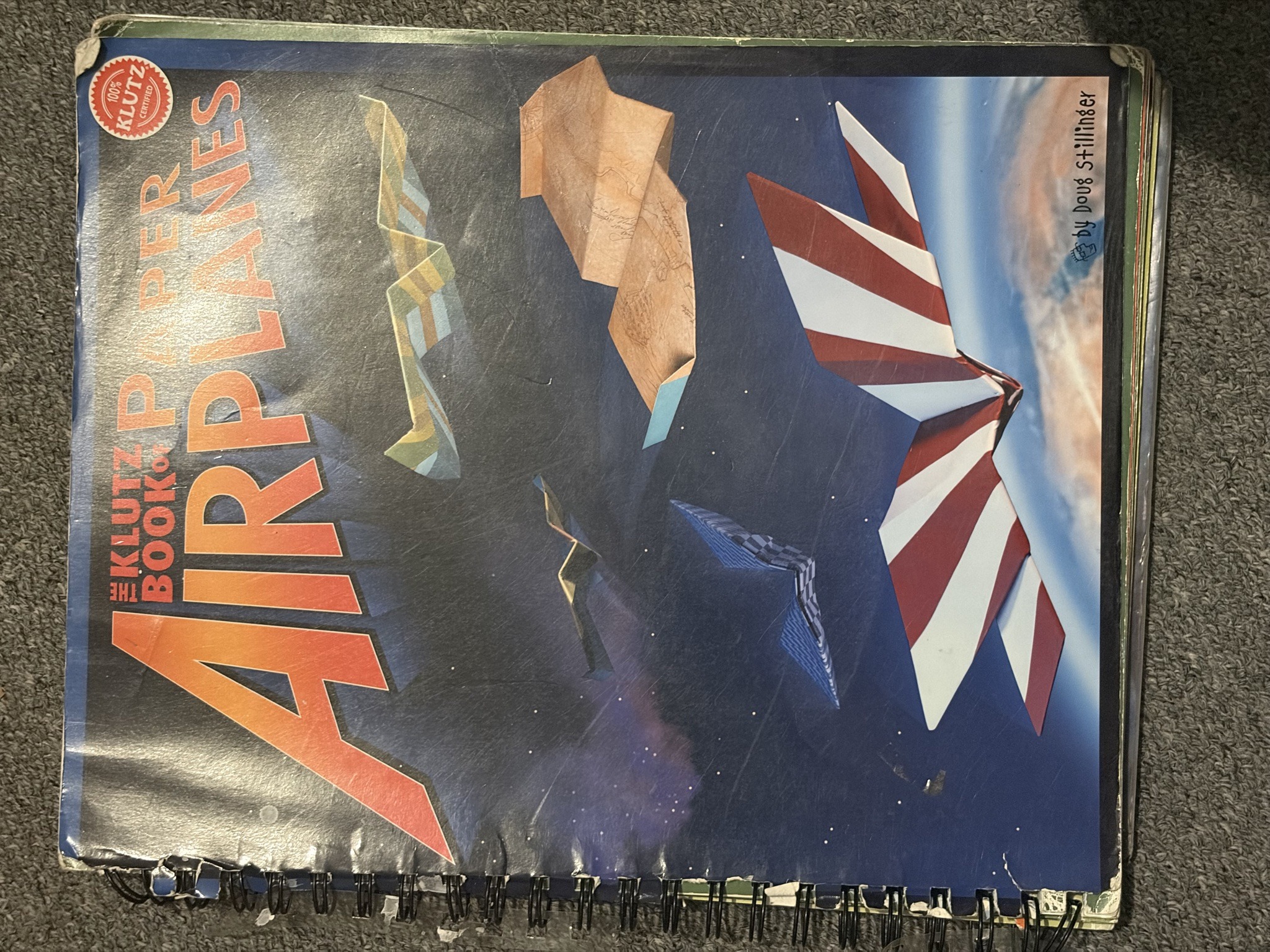 Submitted photo of The Klutz Book of Paper Airplanes (not authenticated)