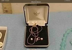 Pearl Necklace and Earring Set in Presentation Box